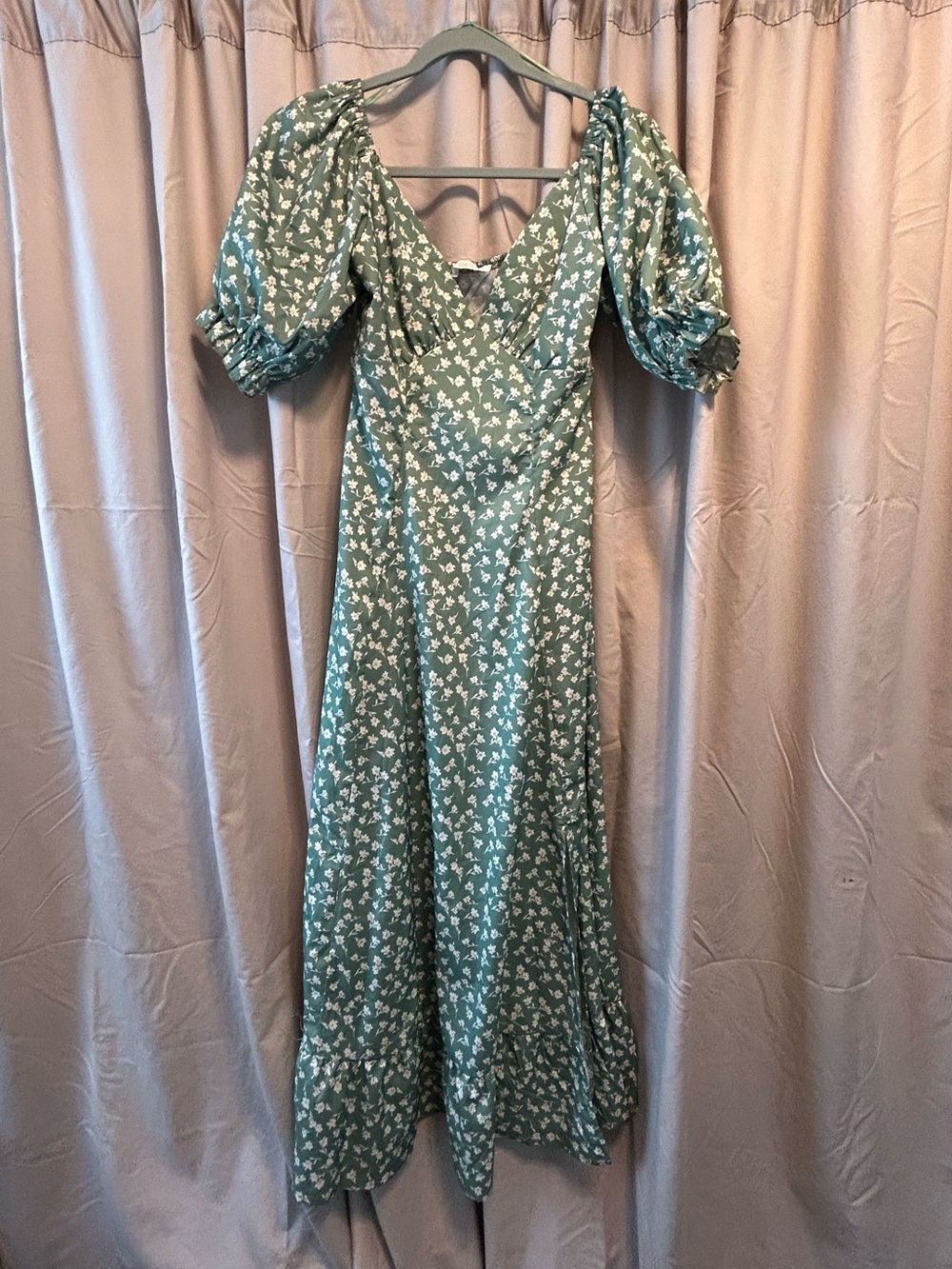 Shasa Green Floral V-Neck Puff Sleeve Maxi Dress